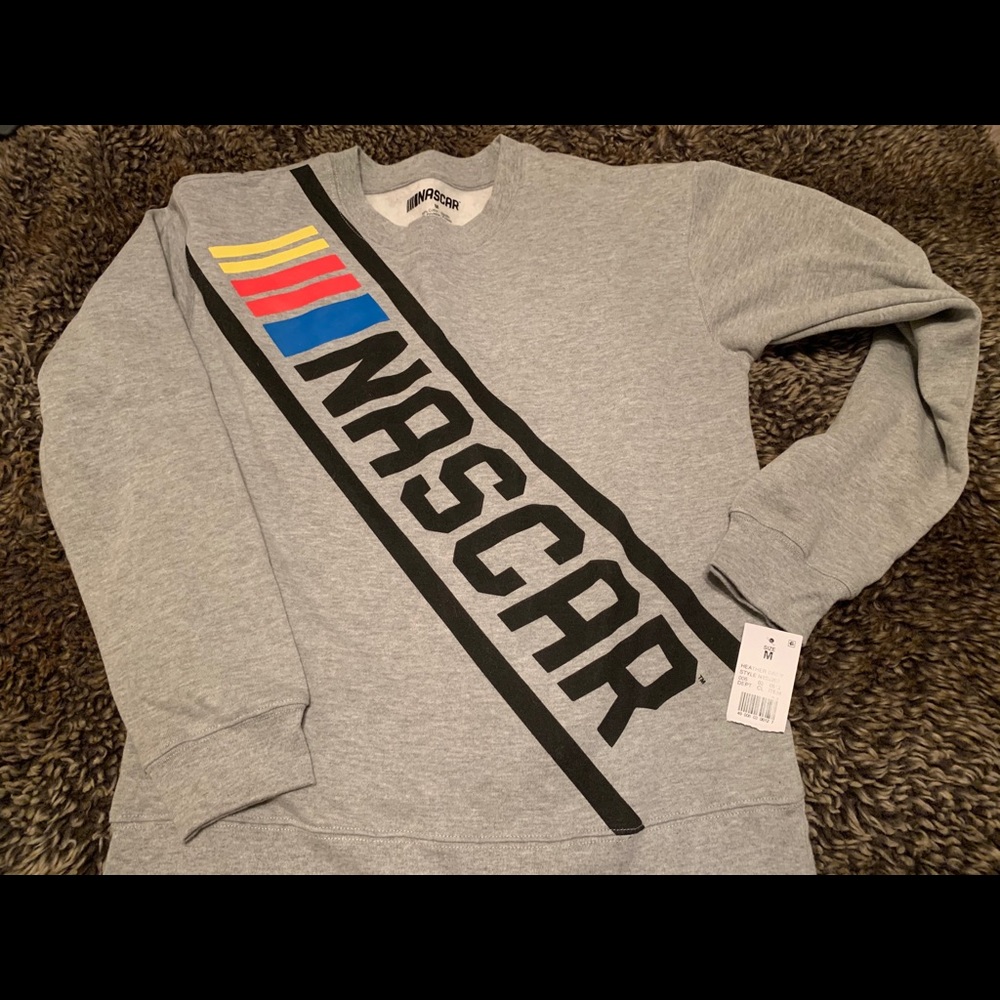 Women’s NASCAR crew neck sweatshirt NWT